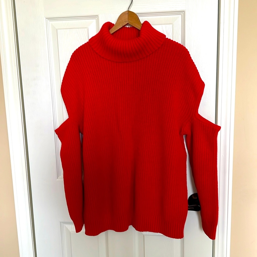 Cold shoulder type turtle neck sweater size xxl